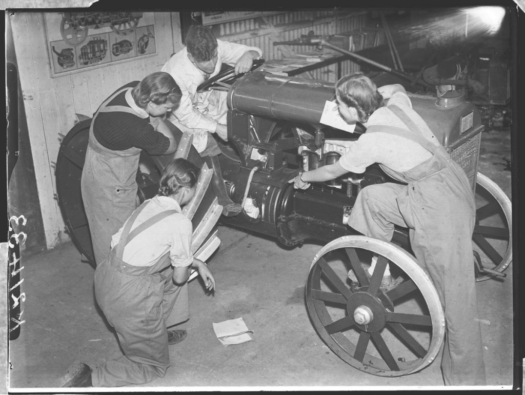 Women's Land Army tractor mechanics training at Wye College, Kent.