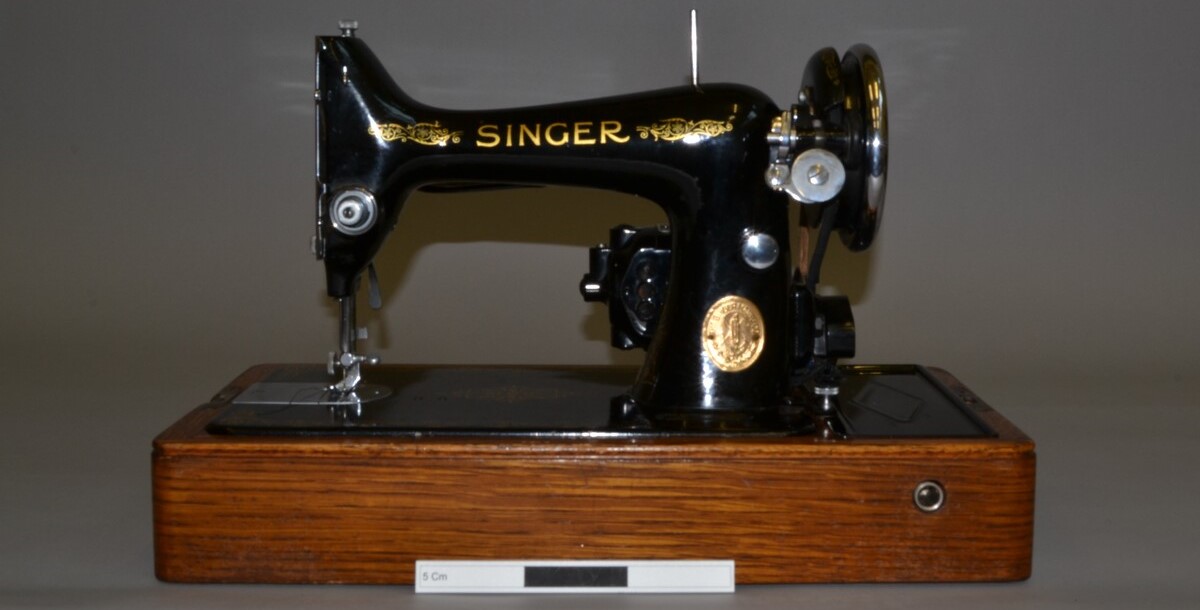 2011_78_img_001 Sewing machine hero image for fast fashion exhibition