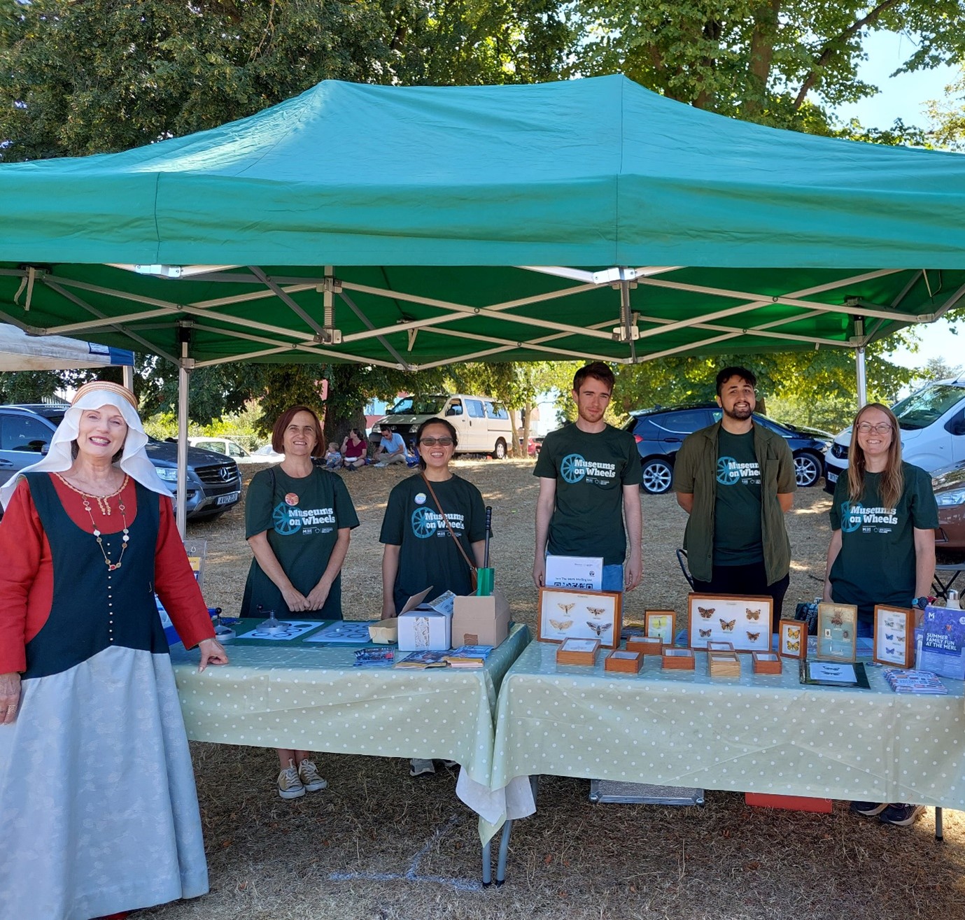 Volunteers at Museums On Wheels.