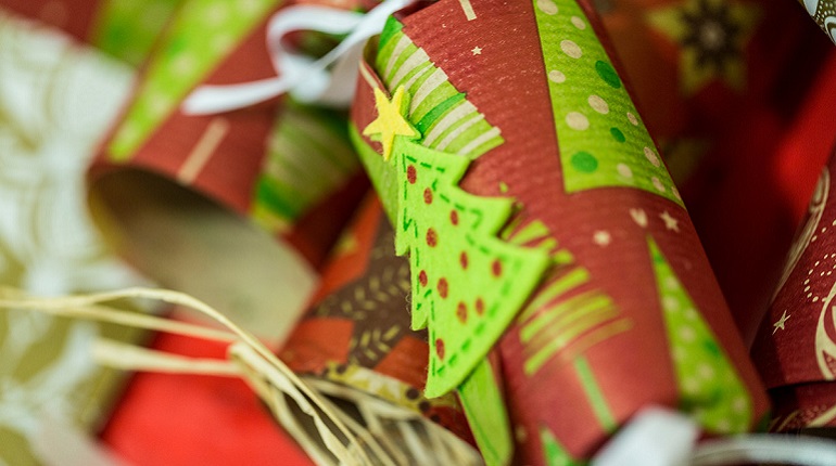 Red and green Christmas cracker