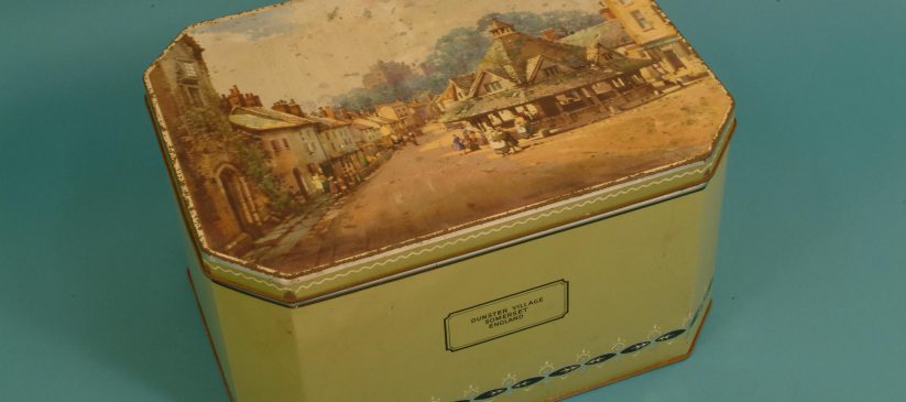 Biscuit tin, Huntley & Palmers, 1951–1952 (REDMG 1992.2.384)