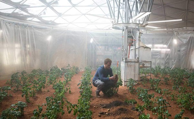 Screenshot from The Martian.