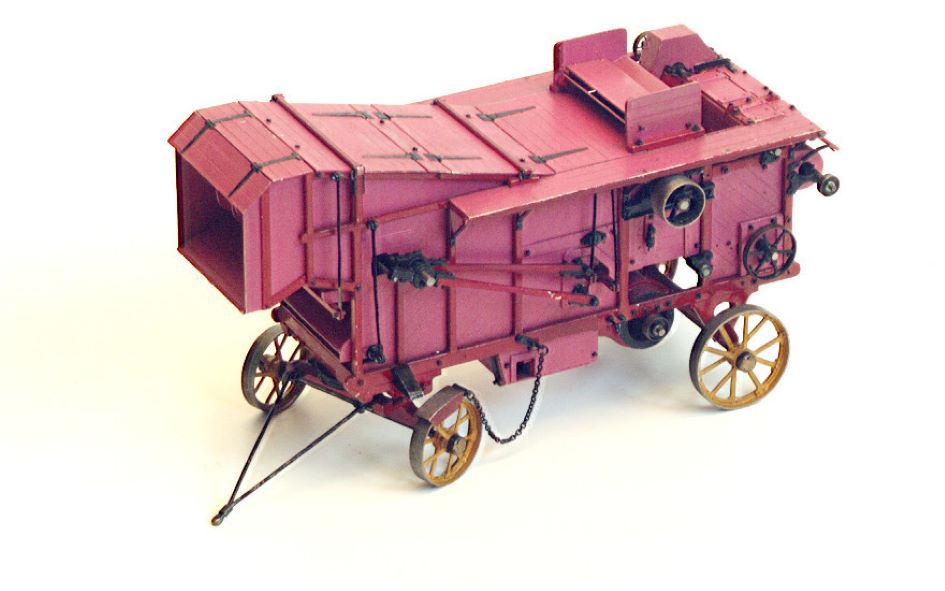 Threshing machine working model