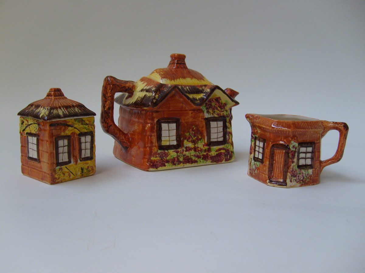 Cottage ware from The MERL collection.