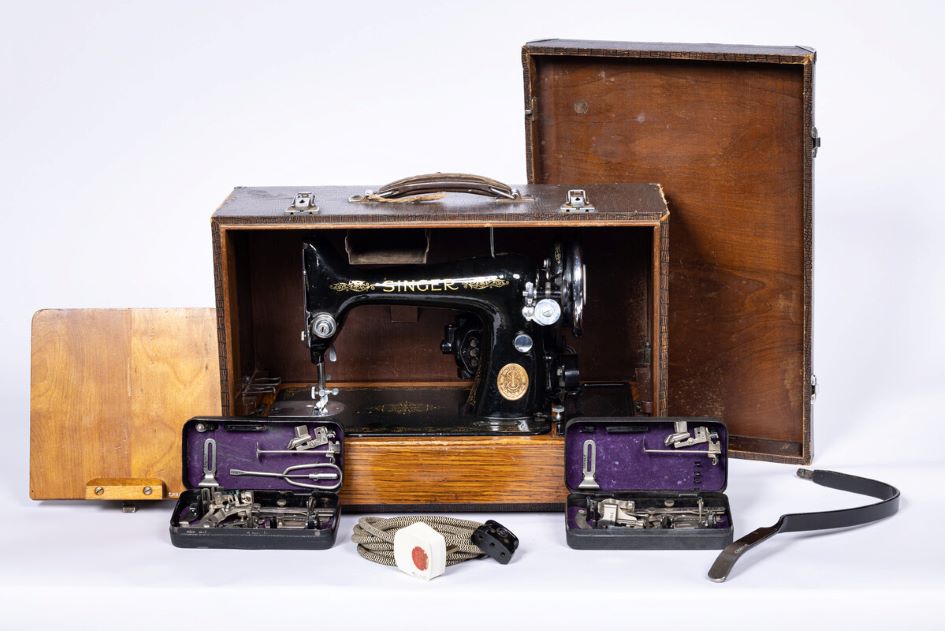 Factory sewing machine for sewing reminiscences exhibition